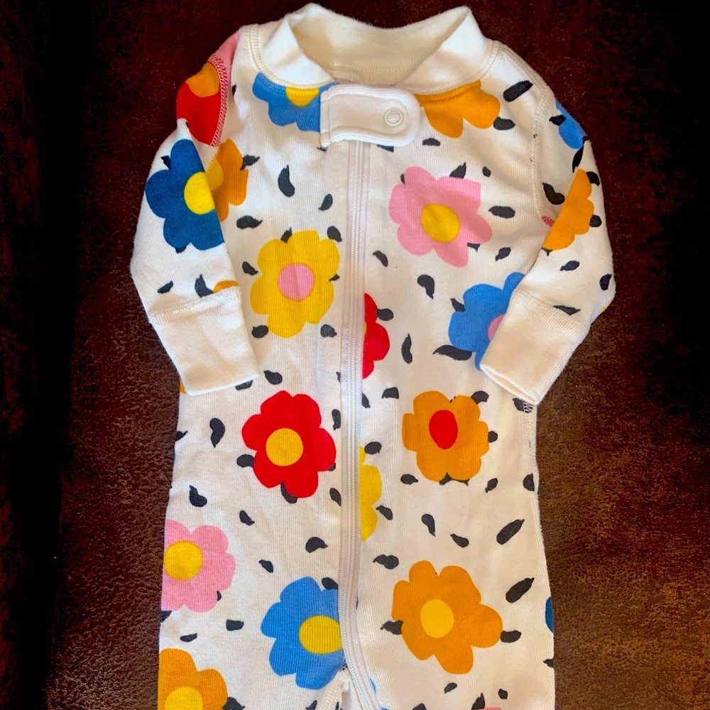 Hanna Andersson one piece sleeper romper baby girl 50 0-3-6 m flowers zipper